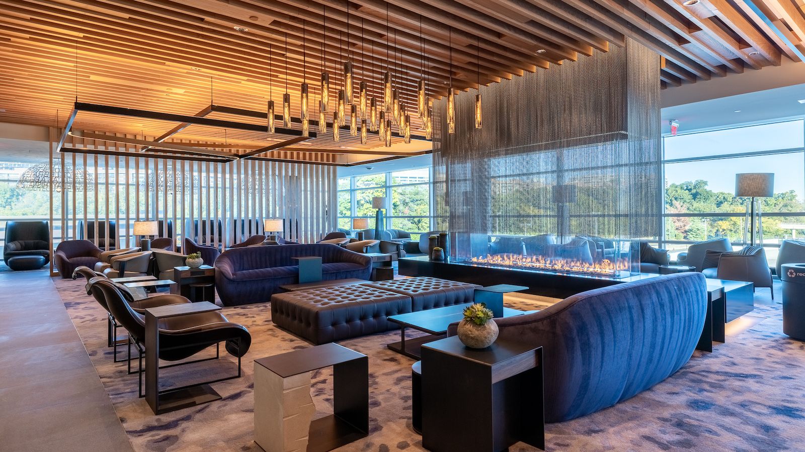 underscored admirals club dca lounge pavilion at Stratus Private Jet